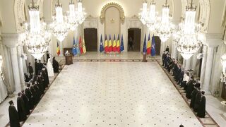   Ceremonia de decorare a Sanctităţii Sale Bartolomeu I și a Patriarhiei Române