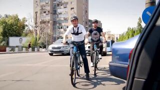 Discutie pe bicicleta prin Bucuresti #bucharestBIKEtraffic #noulbucuresti