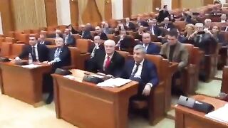 Protest USR în Parlament