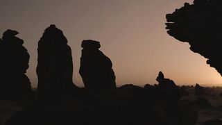 Prehistoric.Planet.2022.S02E02.Badlands.1080p.ATVP.WEB-DL.DDP5.1.H.264-NTb